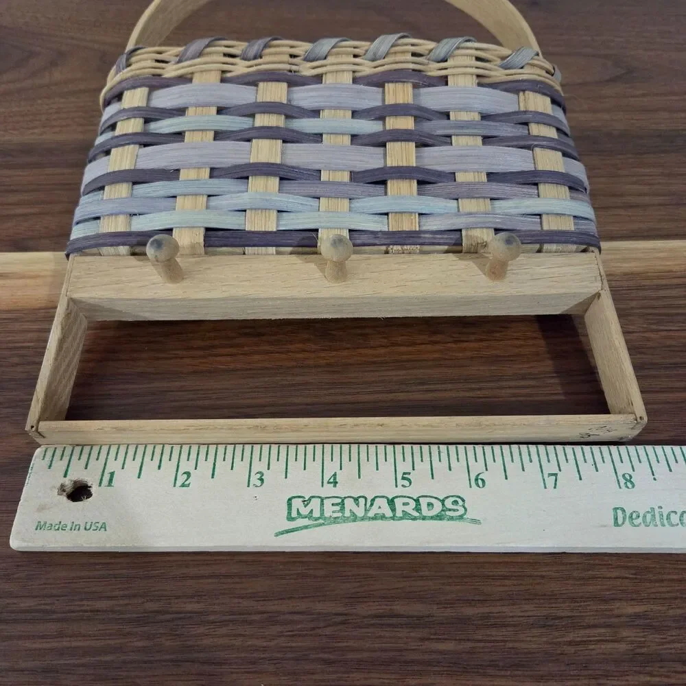 Vintage Handmade Hanging Woven Basket 3 Wood Peg Hooks Cottage Rustic Farmhouse